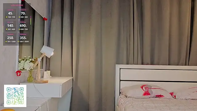 DaynaMacha's Live XXX Chat