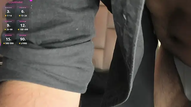 AdrianSith webkamerás műsora