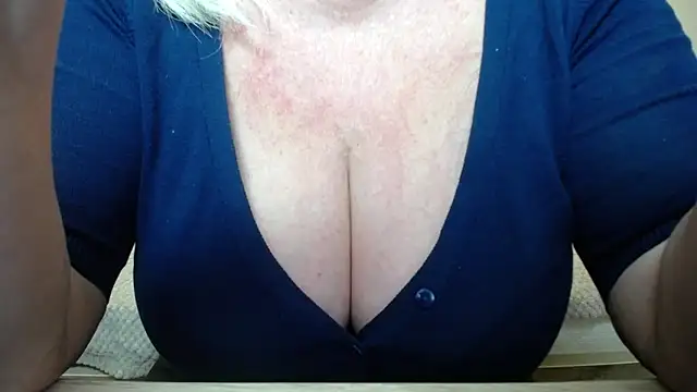 Živý XXX chat BlondyLeeBest