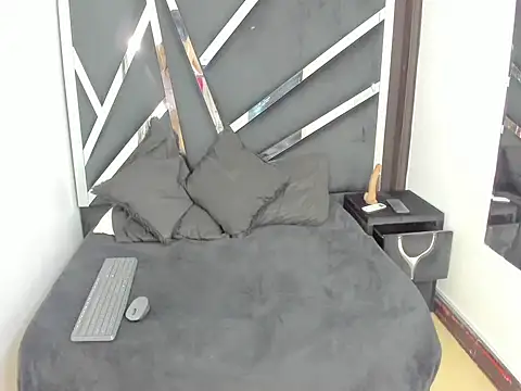 alannaht: онлайн-секс-чат