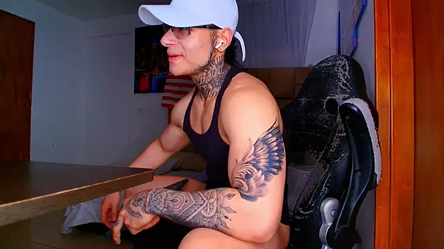 Онлайн чат XXX DennisWalkerr