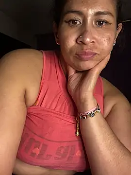 Carola-Ross Adlı Modelin Canlı XXX Sohbeti