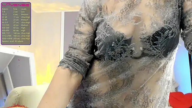 Monika-peach Live XXX-Chat