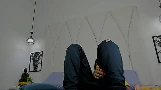 Mia_Reyesjs Live XXX-Chat