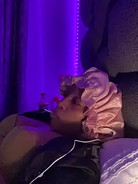 Онлайн чат XXX RainBougie