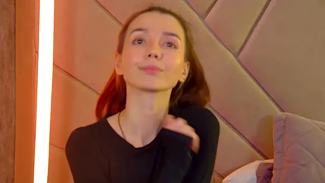 Chat +18 de VanessaVienne ao vivo