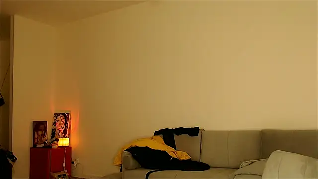 แชท XXX สดของ M1ssShyMira