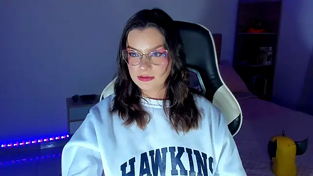 Chat +18 de OphelianaRose33 ao vivo