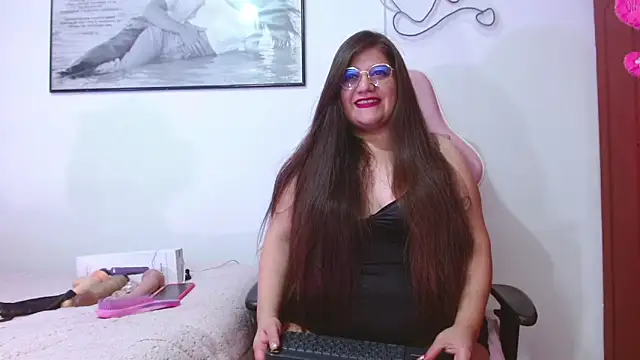 Chat +18 de Amelie_Rousell ao vivo