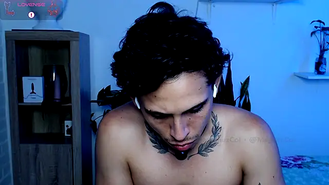 Magnuz_Col 即時 XXX 聊天