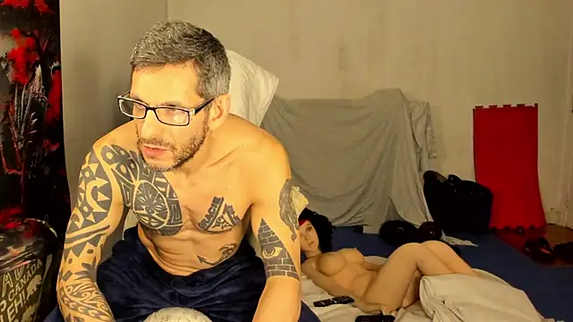 Show modela Samurayjiu na web-kameri