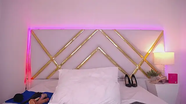 Chat +18 de laila_stilwiills ao vivo