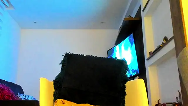 Pokazy przed kamerką – katcum02