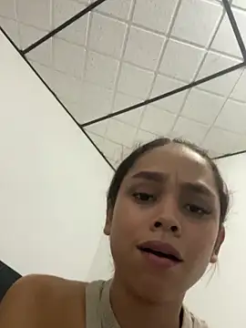 Chat XXX en directo de CarolineFyre