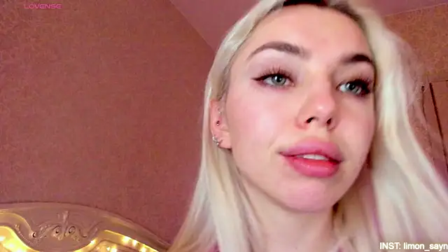 LillyMoure_: απευθείας συνομιλία ΧΧΧ