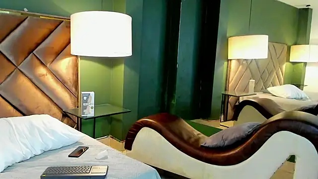 Rache_Roth: онлайн-секс-чат