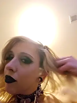 แชท XXX สดของ AmethystFoxx