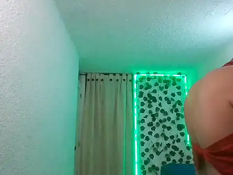 SexDiffrent's Live XXX Chat