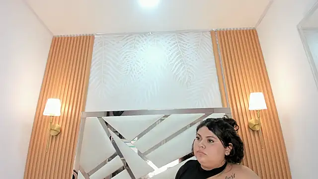 Eimy_Curvy 现场XXX聊天