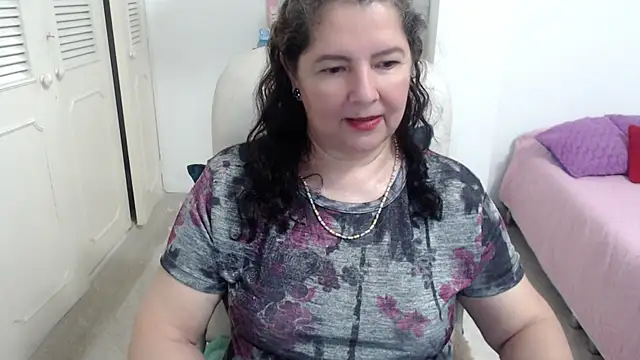 แชท XXX สดของ leonela_69