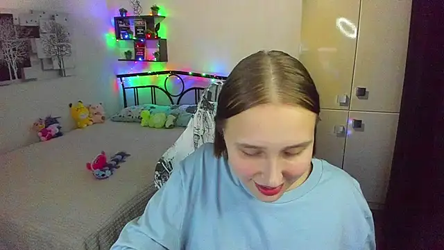 CrazyBitchInLace's Live XXX Chat