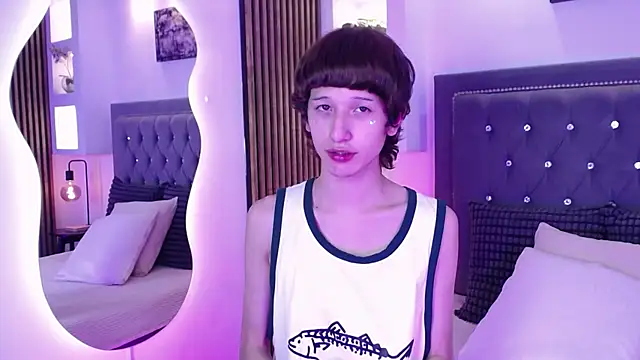 Emo_Boy_ Show Webcam