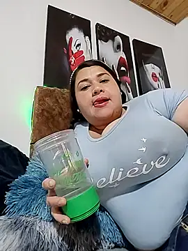 แชท XXX สดของ SafiroJhons