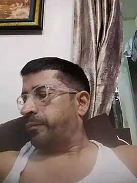 Pokazy przed kamerką – XxX_KING30