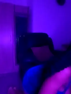 Issa_Km_n Live XXX chat