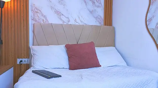 j_belle_: онлайн-секс-чат