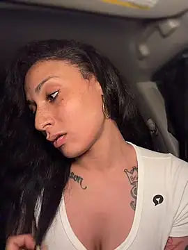 แชท XXX สดของ FerrariFrench