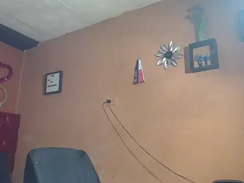 Perla_wondEr Show in webcam