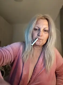 Divineblond Live XXX-Chat