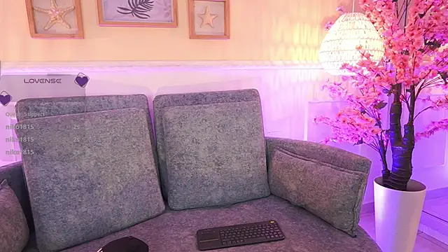 MeganLowelln Live XXX chat