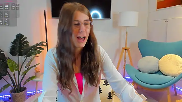 Hailey_Green Adlı Modelin Canlı XXX Sohbeti