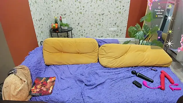 FlirtyMary Live XXX Chat