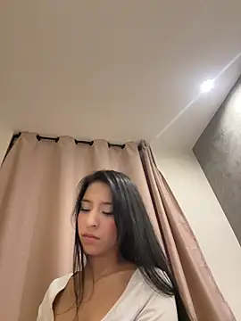 Sarah_cam06 Adlı Modelin Canlı XXX Sohbeti