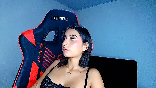 Rousse_violett Chat XXX in diretta