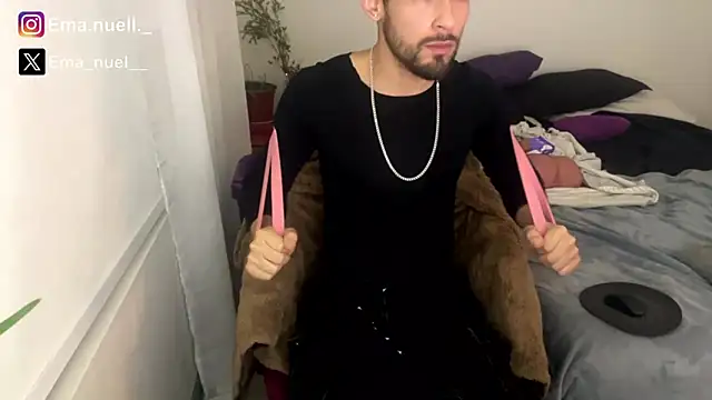 Emanuell__ élő XXX-chatje