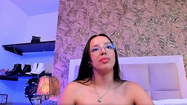 Chat +18 de ValkyriaSteel ao vivo