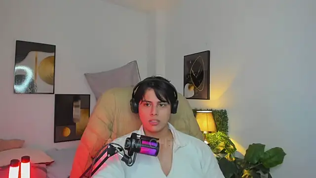 Thom_Ohtani live XXX chat