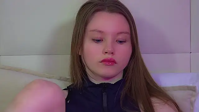 Chat +18 de KeiraAsti ao vivo