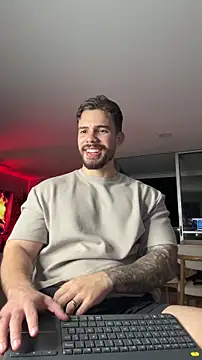 عرض كام Valenthino_Salvatore