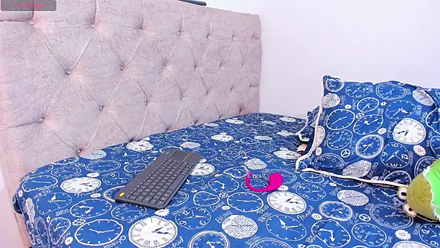 Pertunjukan Kamera Web Sofi_Martinez1