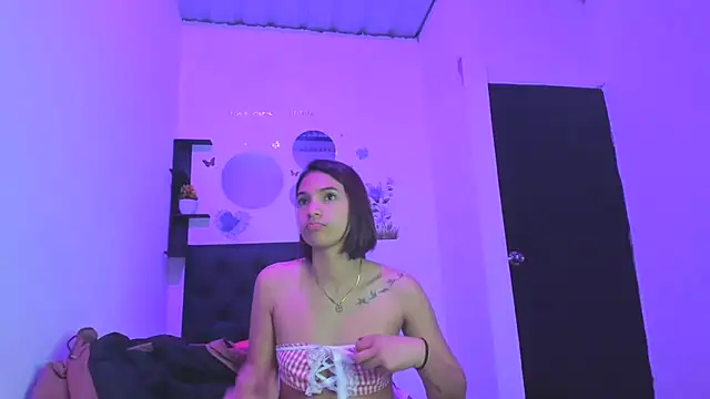 sapphire_brown20: онлайн-секс-чат