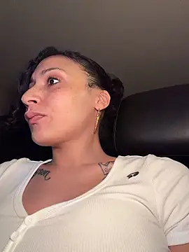 FerrariFrench – Naživo XXX chat