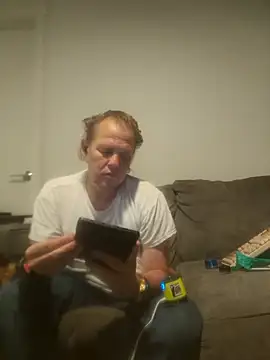 yourMasterisBored: απευθείας συνομιλία ΧΧΧ