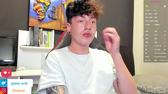 Pokazy przed kamerką – Green_acid01