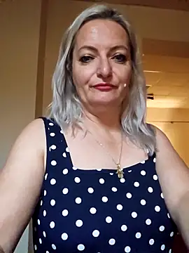 LadyTouch's Live XXX Chat