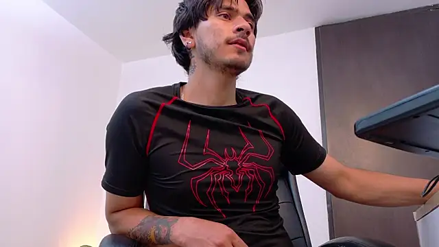 Онлайн чат XXX Elian_savoy